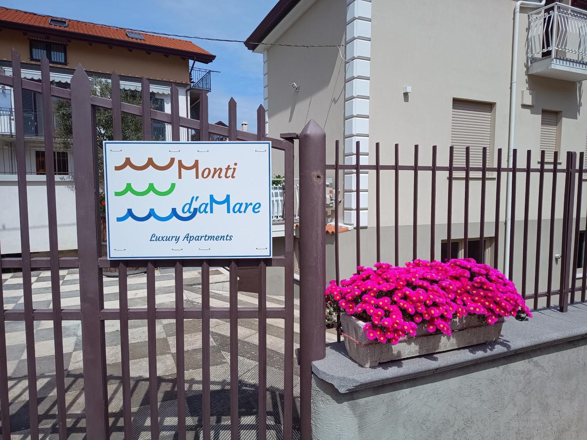 阿杰罗拉Monti D'Amare公寓 外观 照片